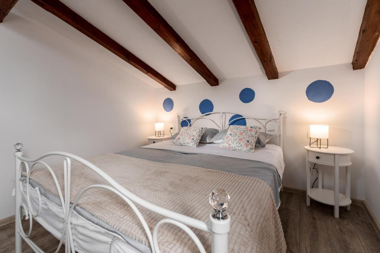 Relax In 2 Bedroom App In Old Town W/Ac And Wifi Rovinj Buitenkant foto