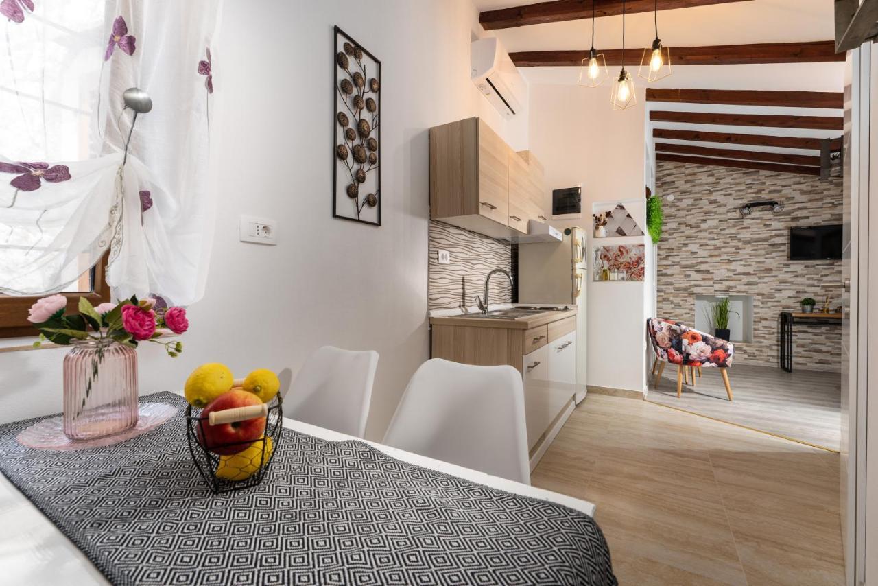 Relax In 2 Bedroom App In Old Town W/Ac And Wifi Rovinj Buitenkant foto